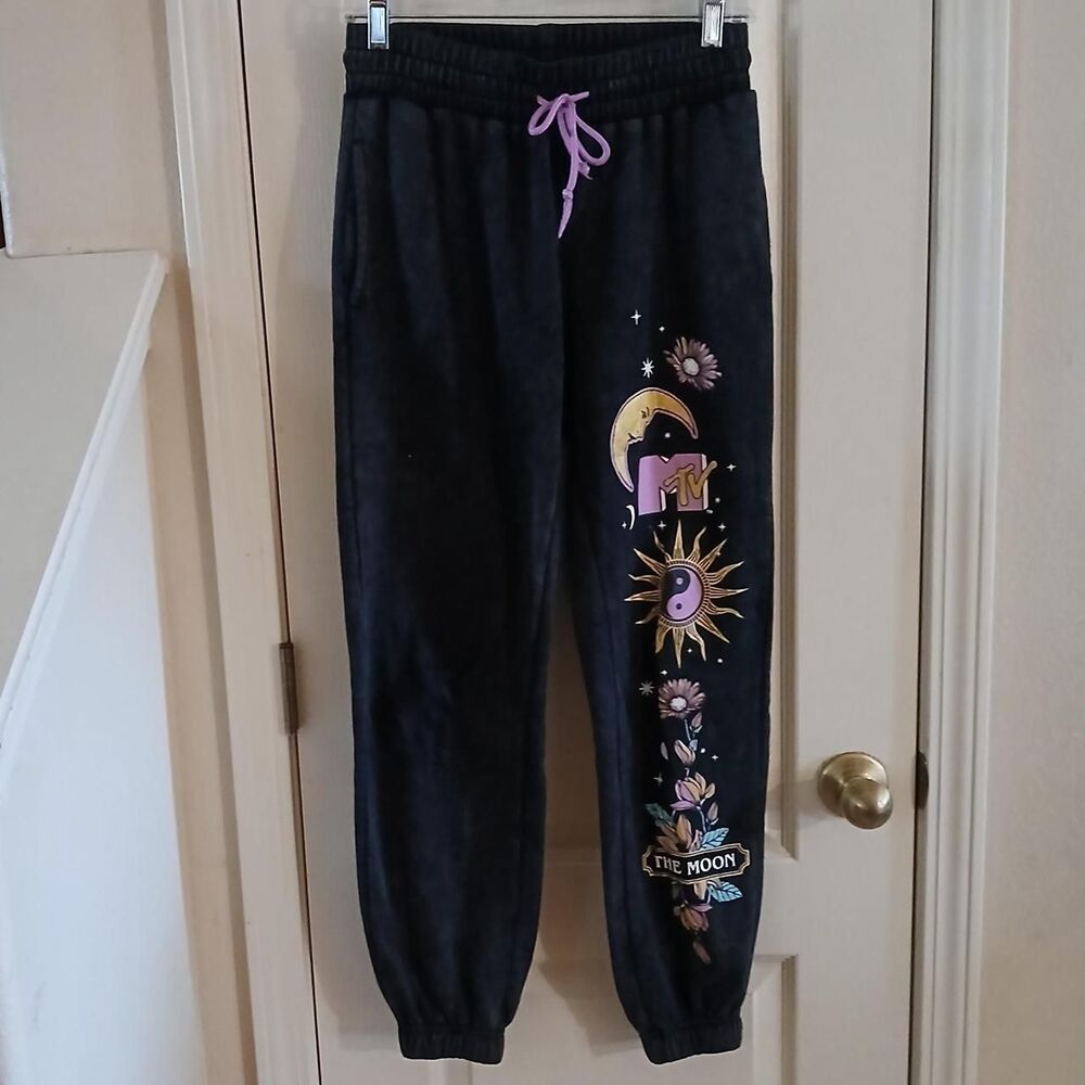 MTV Foil The Moon Jogger pants distressed black celestial yin yang sun stars XS
